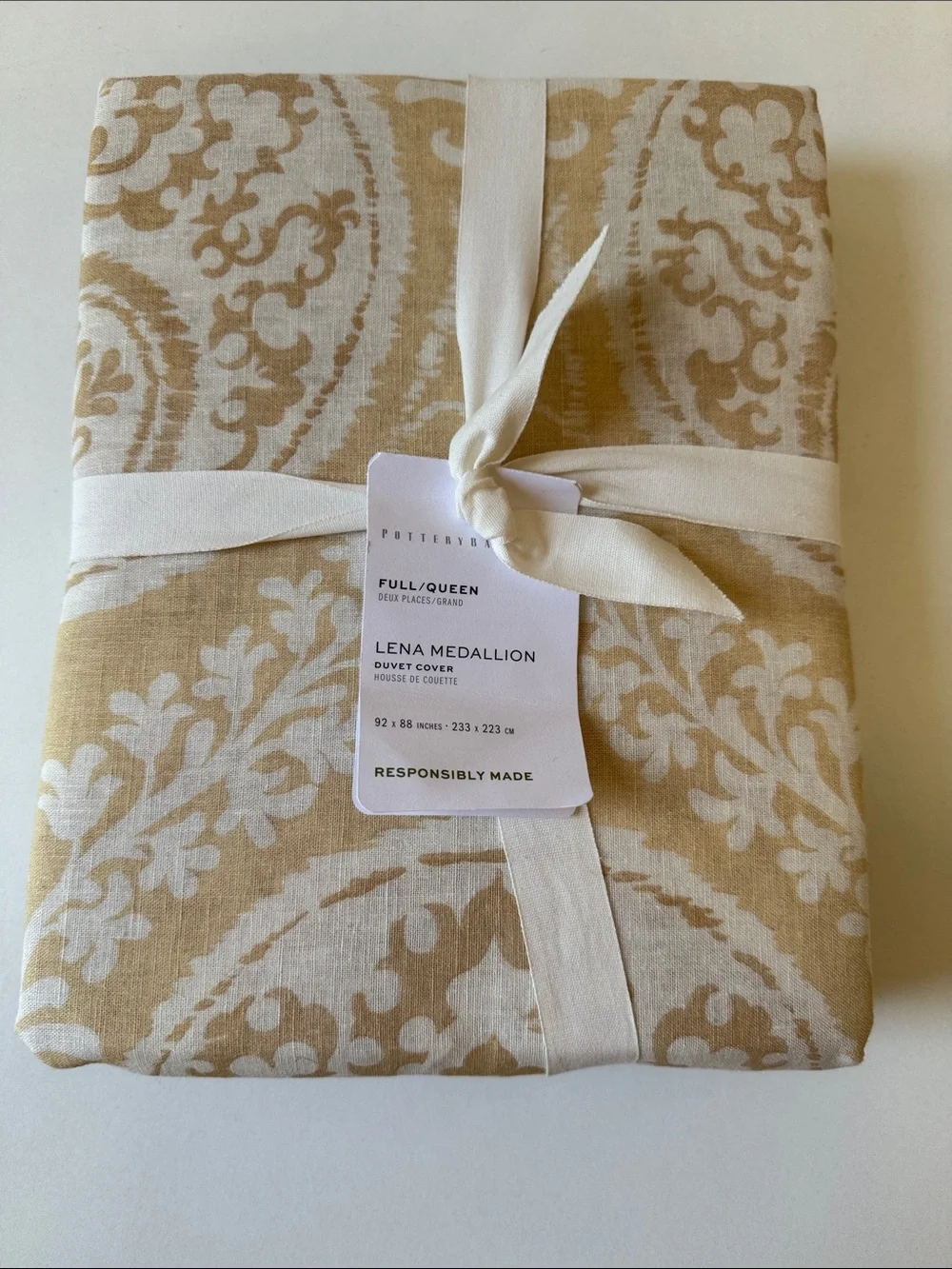 NEW Pottery Barn Lena Medallion Duvet Cover - Full / Queen - 92” x 88”